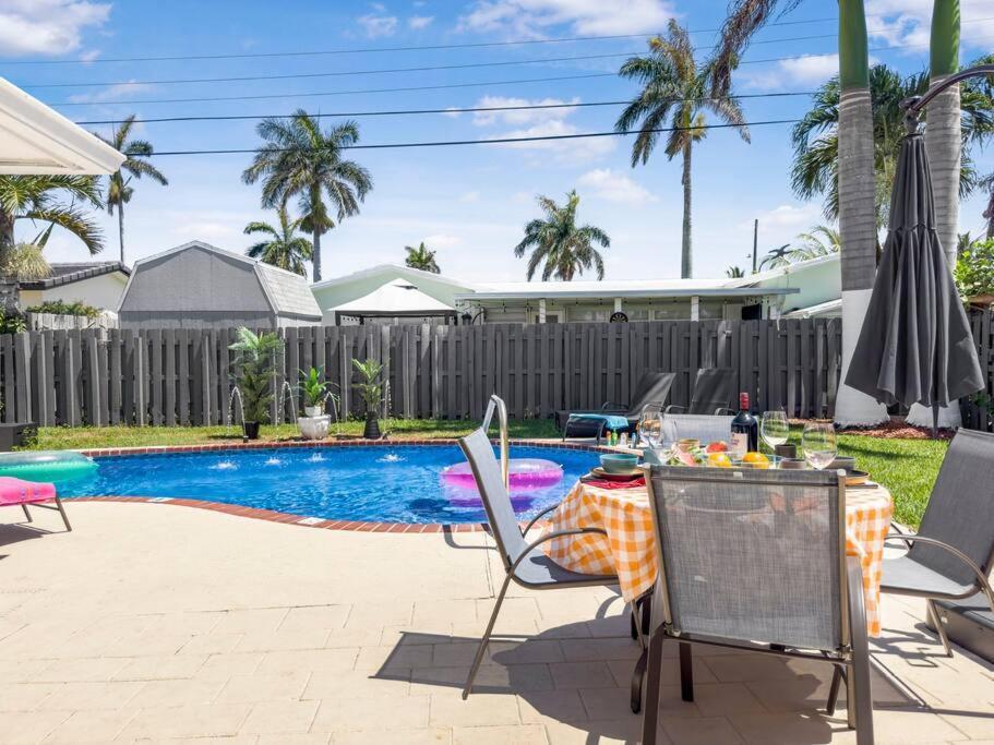 Amazing Home W Heated Pool 8 Mins To The Beach Lighthouse Point Exterior photo